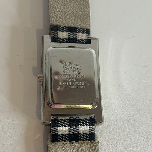 Burberry Vintage Watch - Picture 4 of 5
